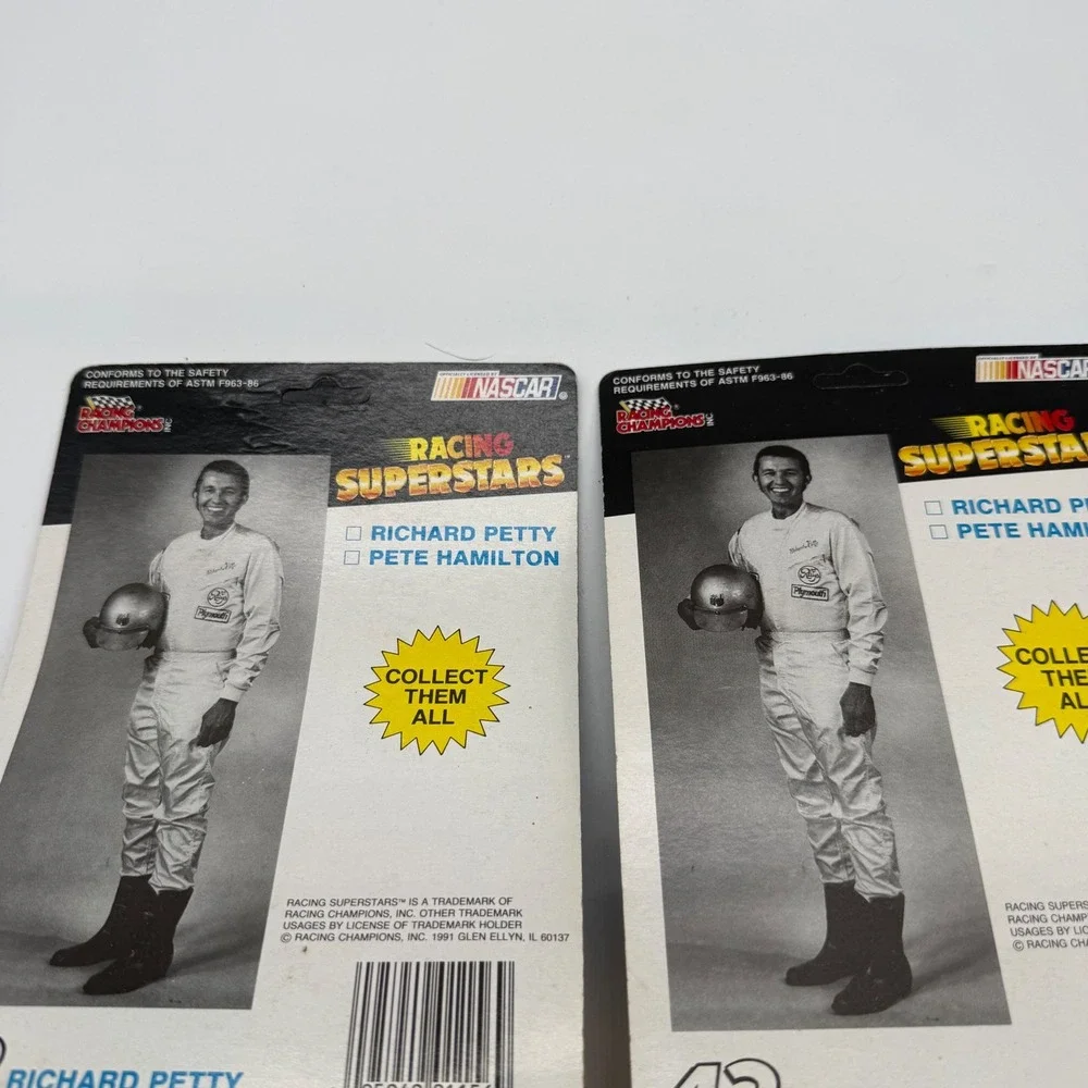 Racing Champions 1991 NASCAR Richard Petty Pete Hamilton Plymouth Superbird 1:64